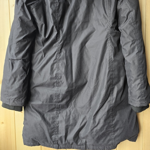 Aritzia TNA Avoriaz Parka Goose Down
Water Wind Proof Winter Jacket
Womens XL - Picture 16 of 16